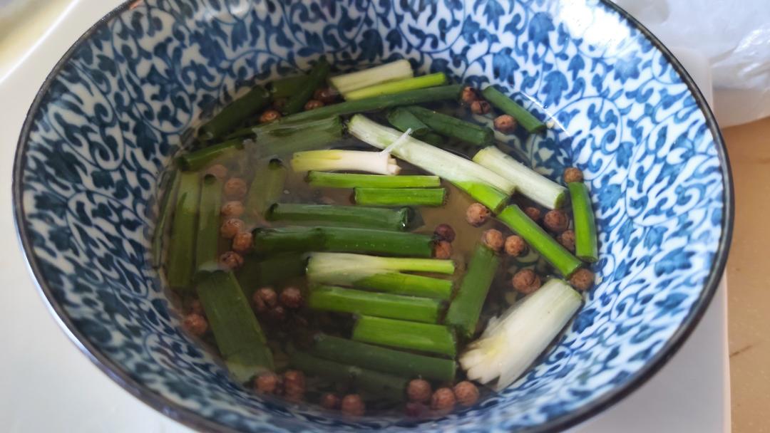 紅燒獅子頭  簡直太好吃了的做法 步驟1