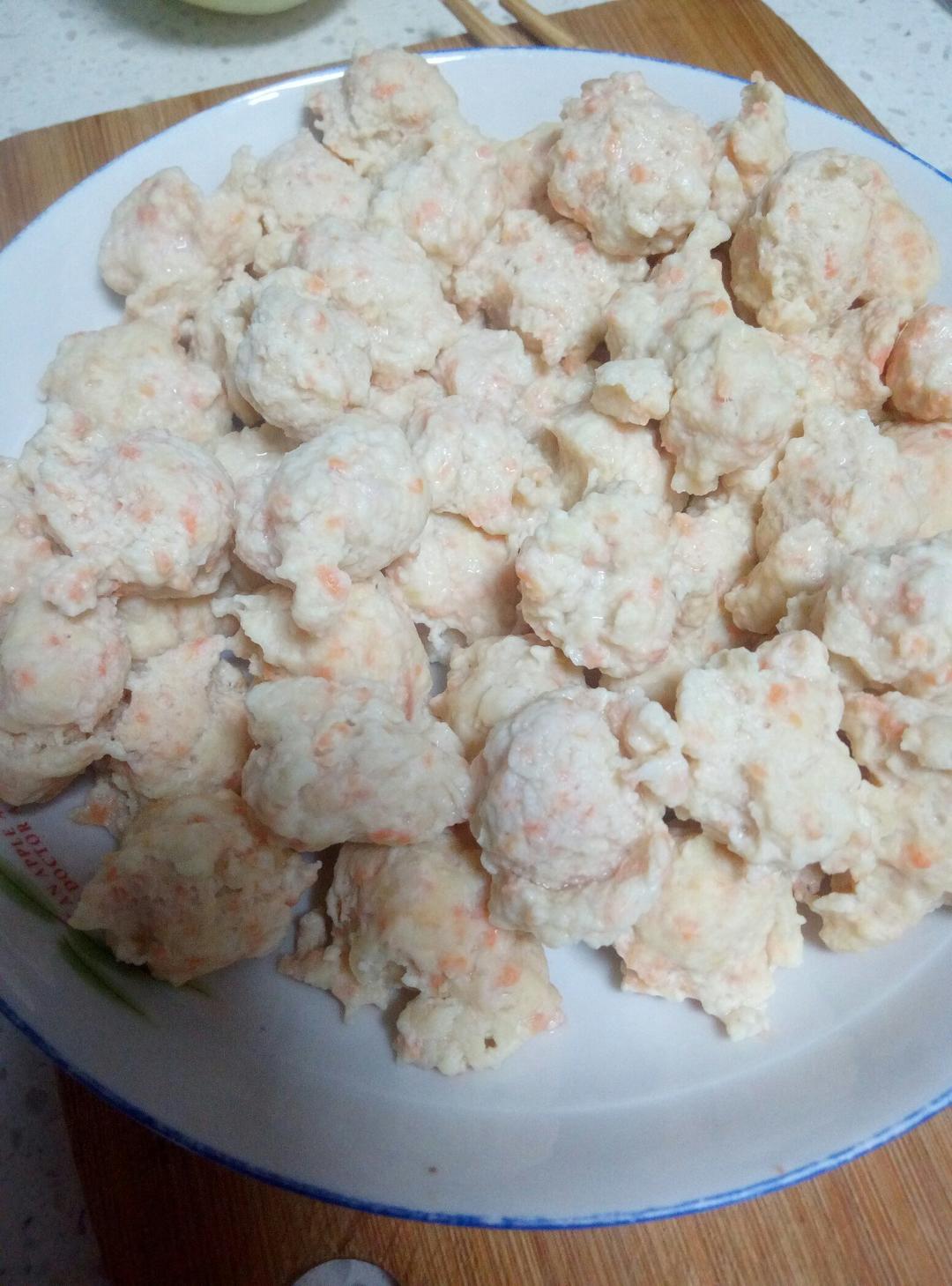 煮出来的胡萝卜鸡肉丸-超Q弹