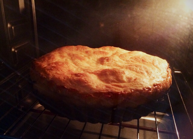 法式翻转焦糖苹果鞑靼塔 Tarte Tatin in Vanilla Bean Custard Sauce