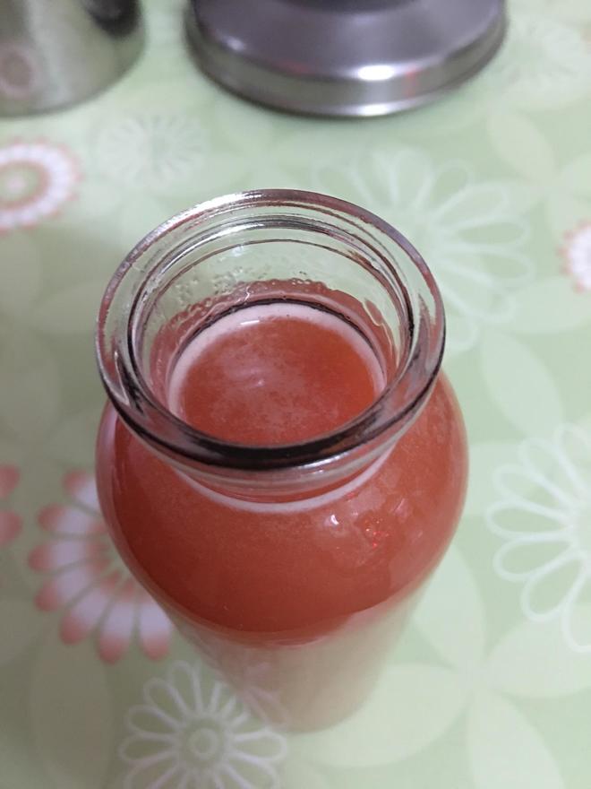 鲜榨草莓橙汁的做法