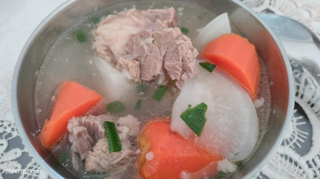 白汤羊蝎子炖萝卜