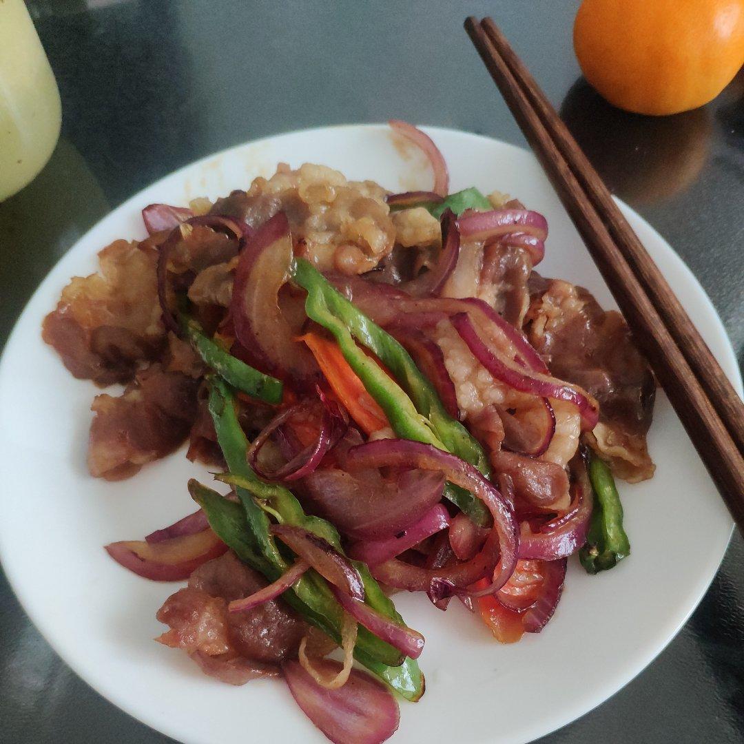 洋葱肥牛饭