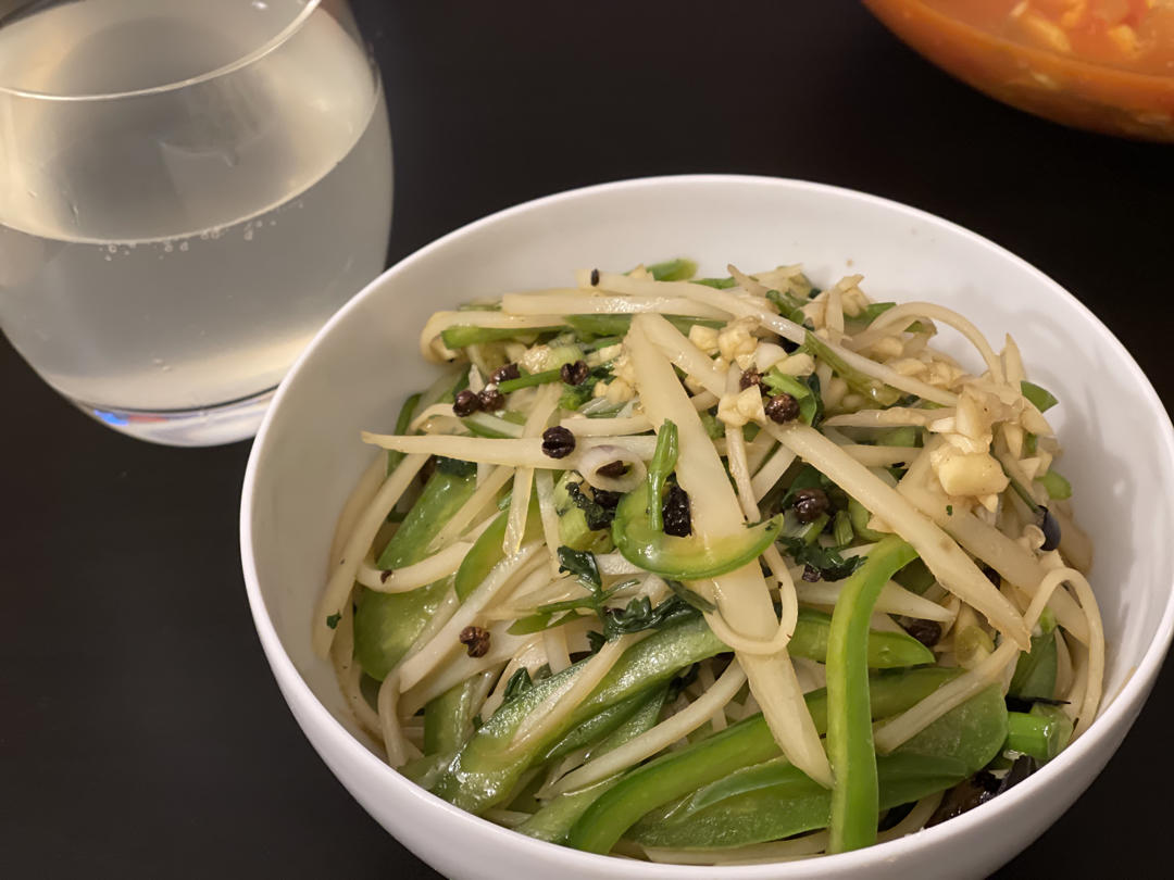 凉拌土豆丝，爽口开胃