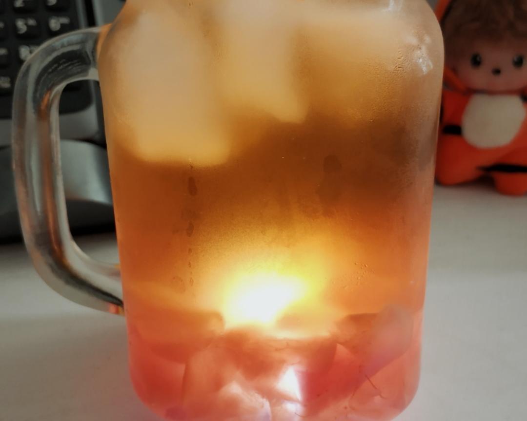 炎热的夏日来一杯[蜜桃♥茶]真是太Nice了的做法