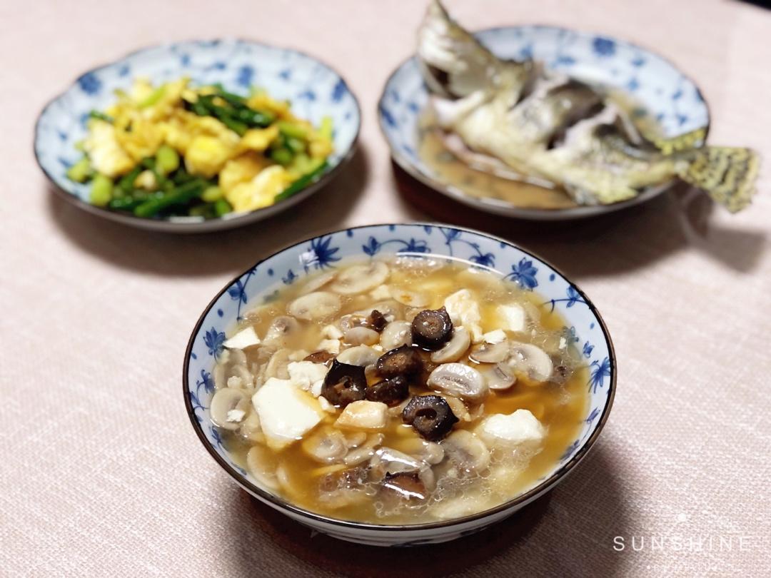 海参豆腐煲（小美锅菜谱）