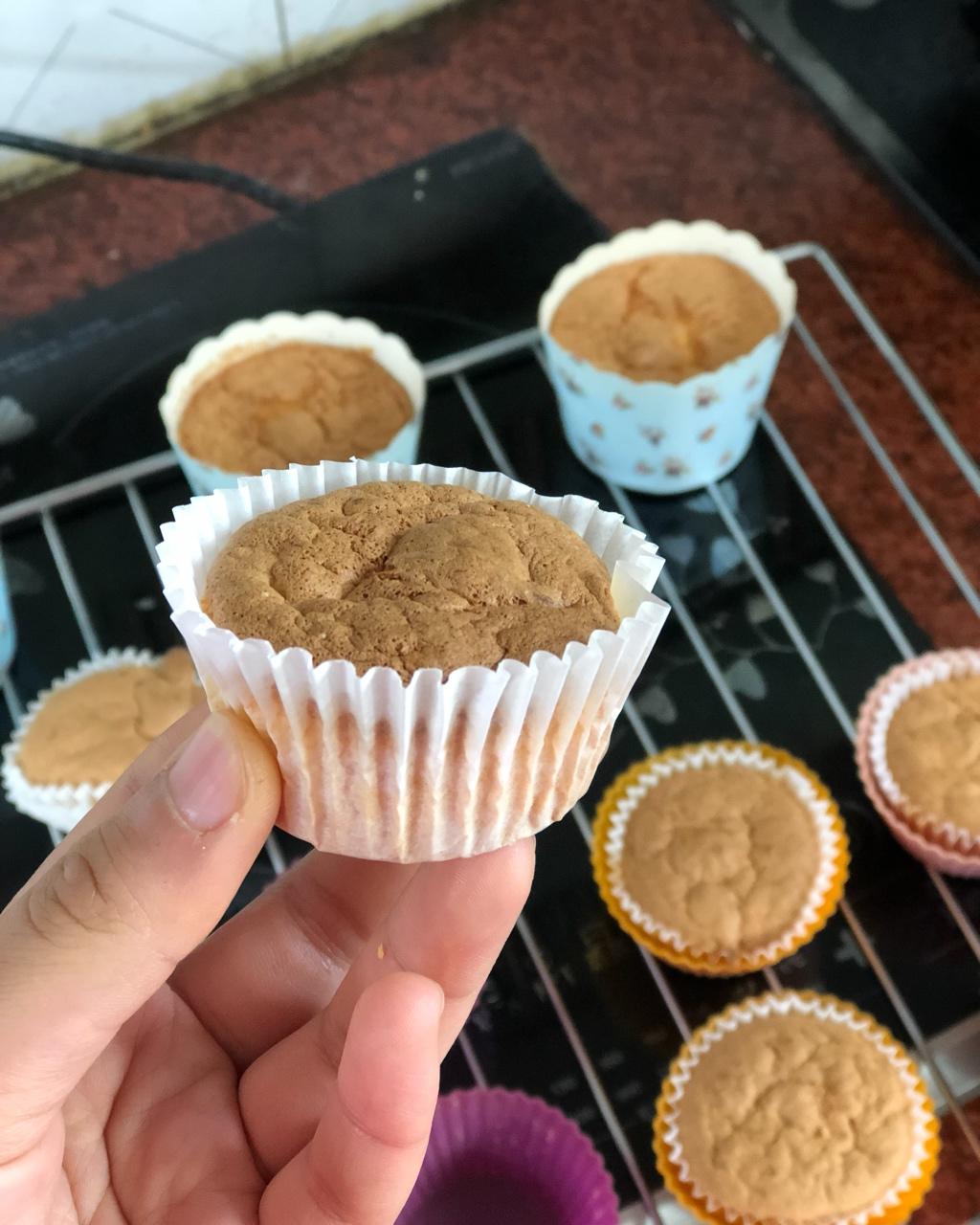 笑到最后123456789做的最好吃的肉松拔丝小蛋糕秒杀各种小烘焙坊