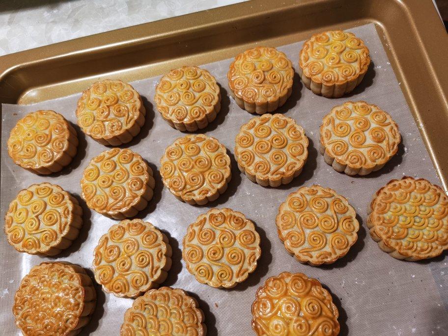 广式月饼通用饼皮（内附凤梨小菠萝🍍月饼的详细做法）