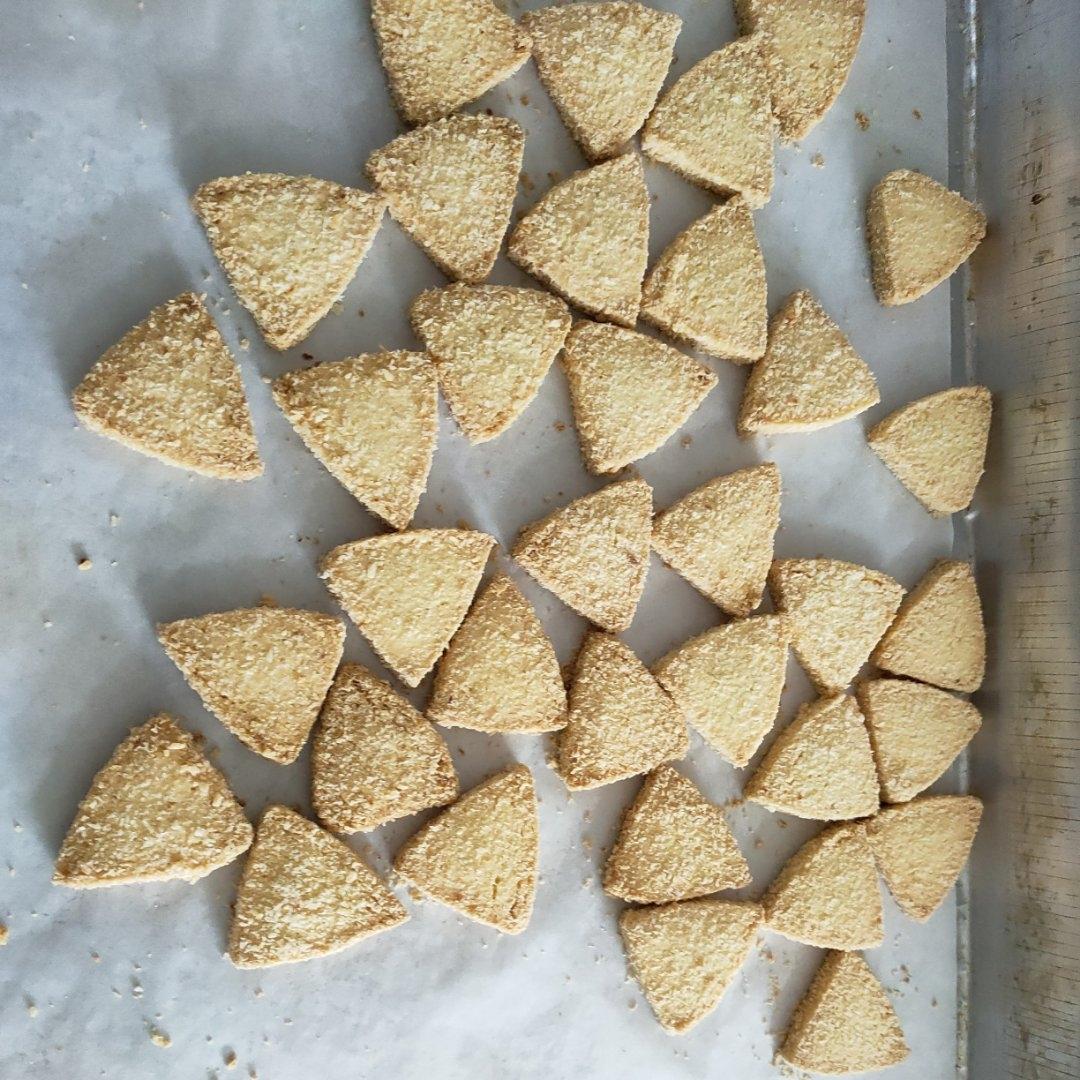 酥到掉渣❗️三角椰蓉酥❗️简单易做一次成功