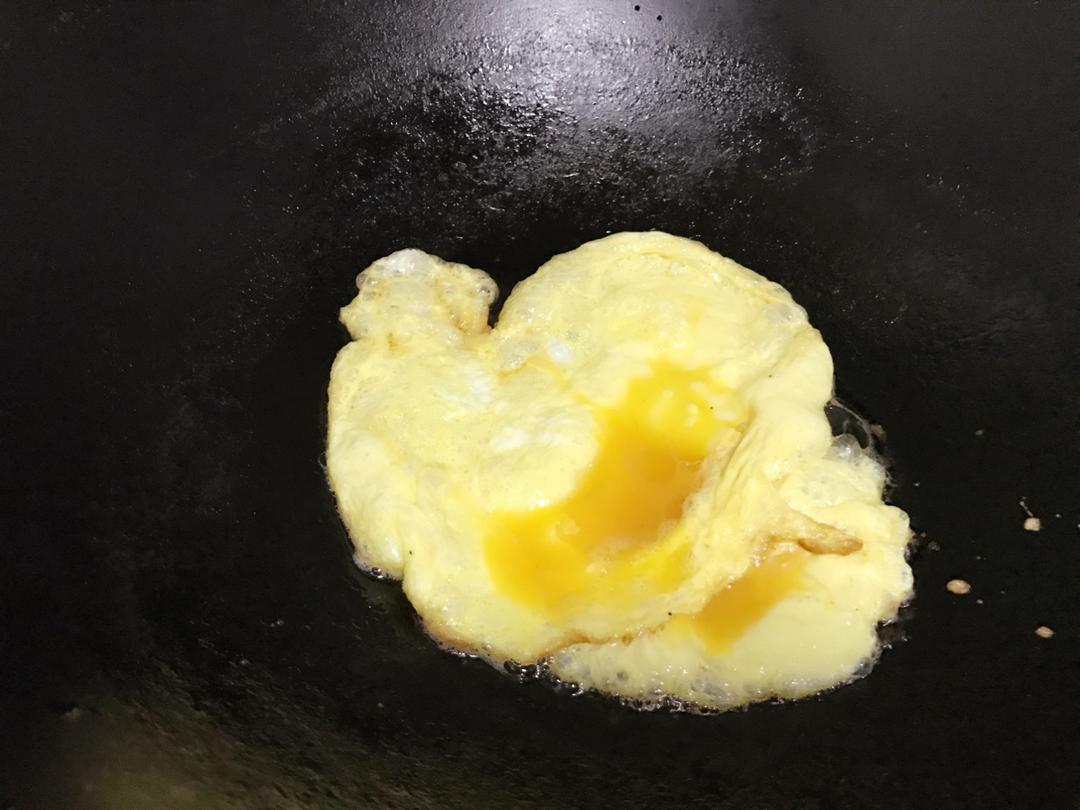 番茄炒鸡蛋的做法 步骤4