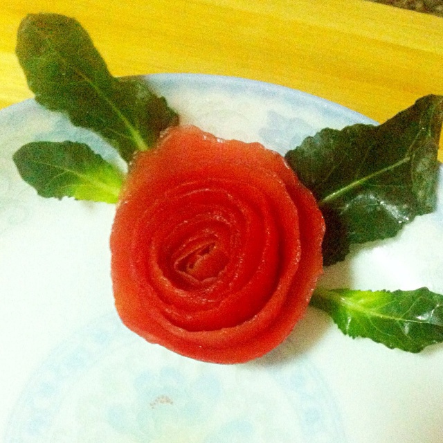 好嘛，我是这样切番茄花儿的~