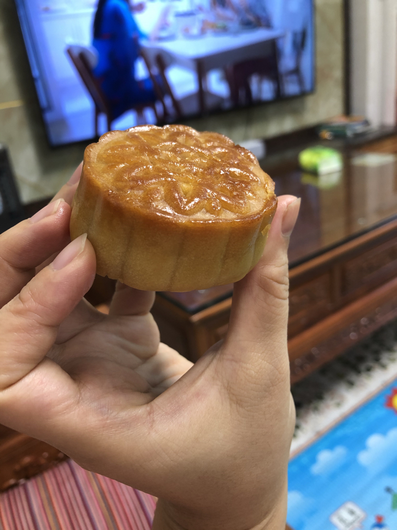 广式月饼——莲蓉蛋黄月饼（63克）
