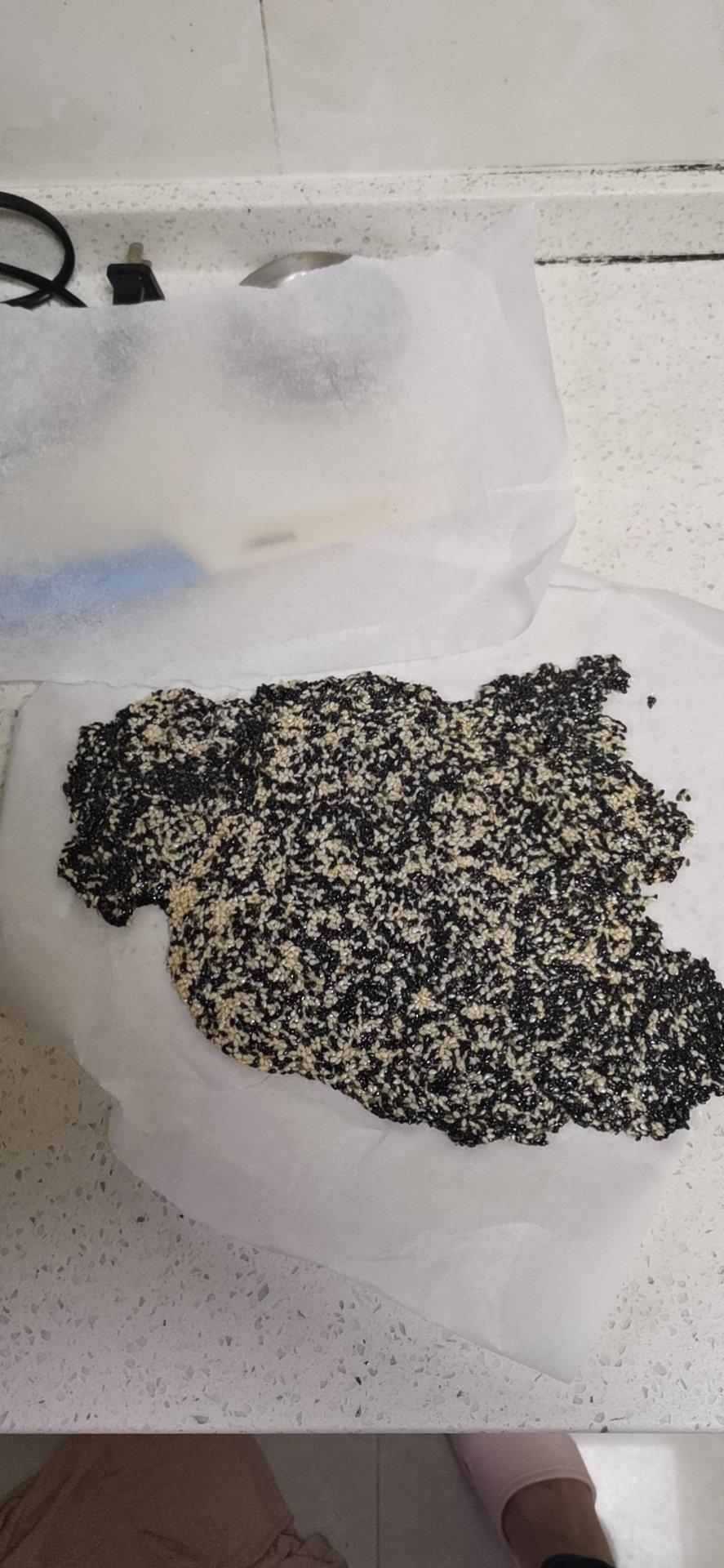 最好吃的黑芝麻糖！