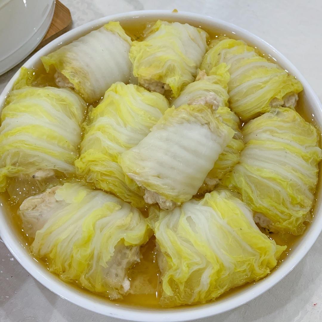 过年餐桌上必备的一道菜，翡翠白玉卷