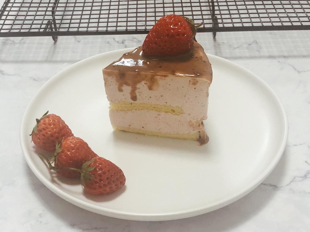 巧克力草莓慕斯蛋糕