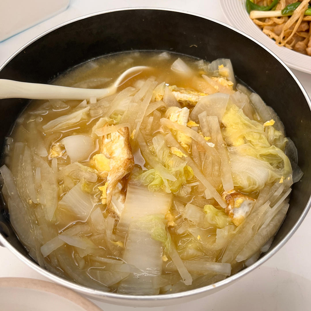 🌈冬天必喝的汤～萝卜白菜汤！简单又美味