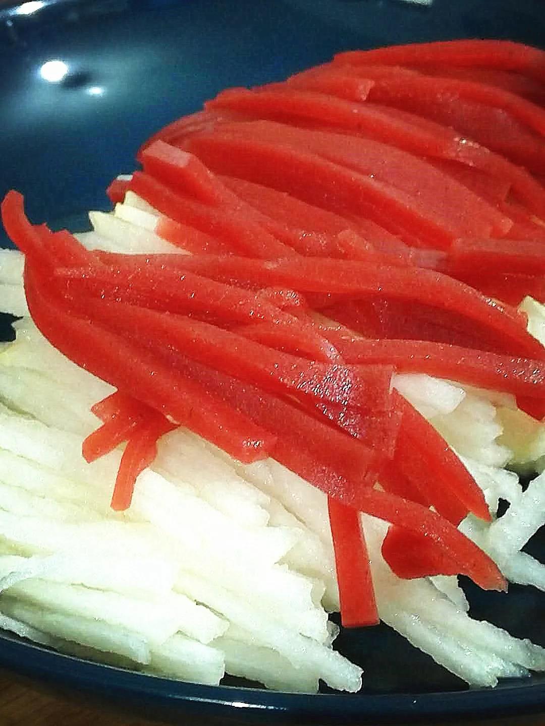 京糕梨丝解腻又清火，冬日餐桌上的小清新的做法