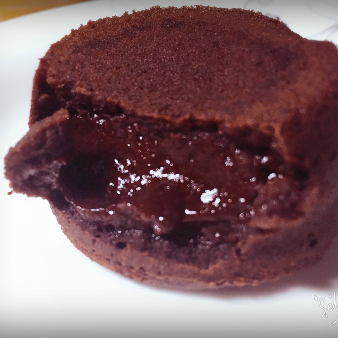 给妹子群的巧克力熔岩蛋糕