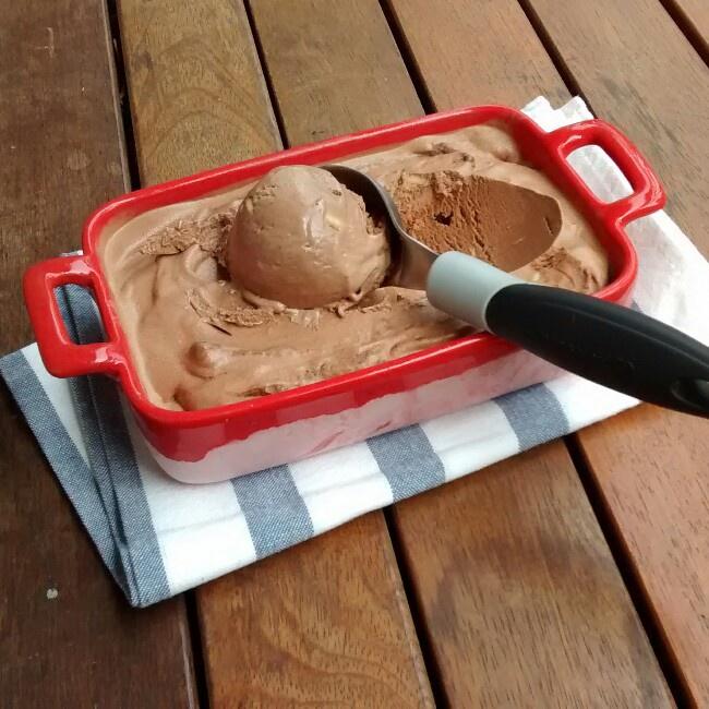 黑白巧克力冰淇淋的做法