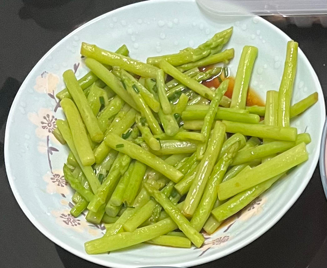 葱油芦笋的做法