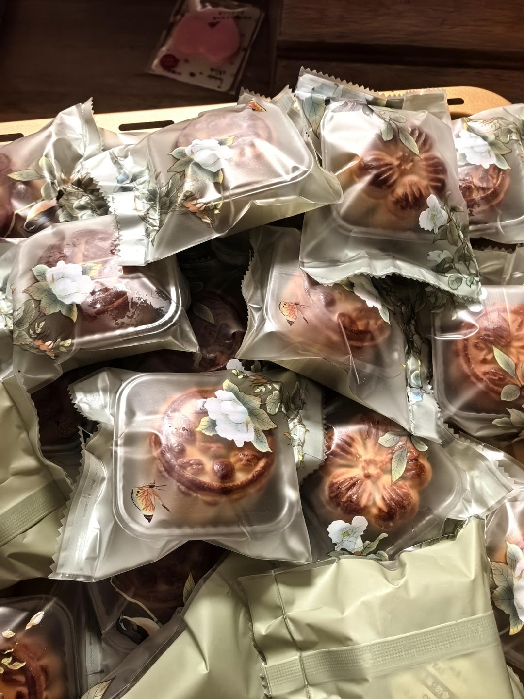 广式莲蓉蛋黄月饼