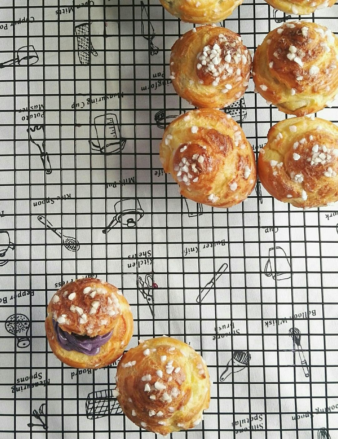 小山进——调皮的摇滚泡芙