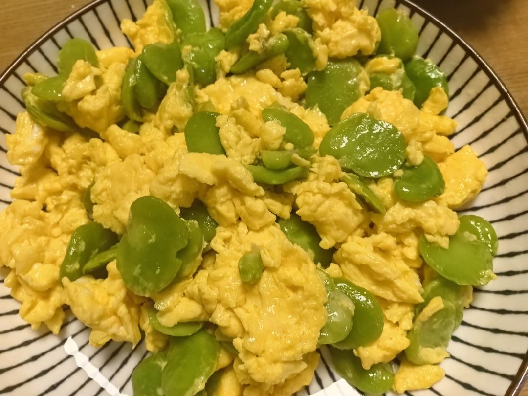 做法简单易学又色泽漂亮、鲜美家常菜肴蚕豆炒蛋