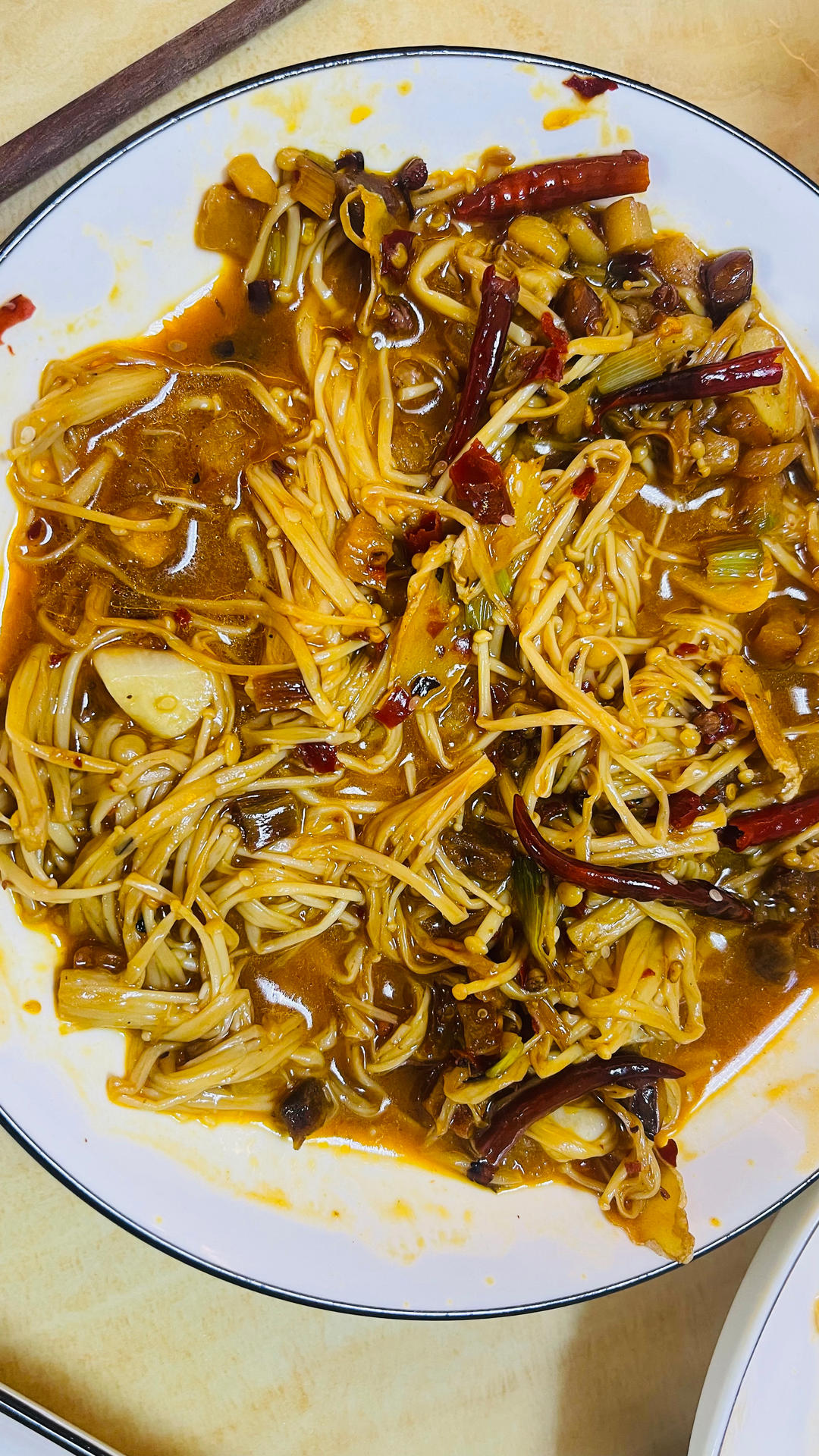 超级下饭快手菜：辣炒金针菇