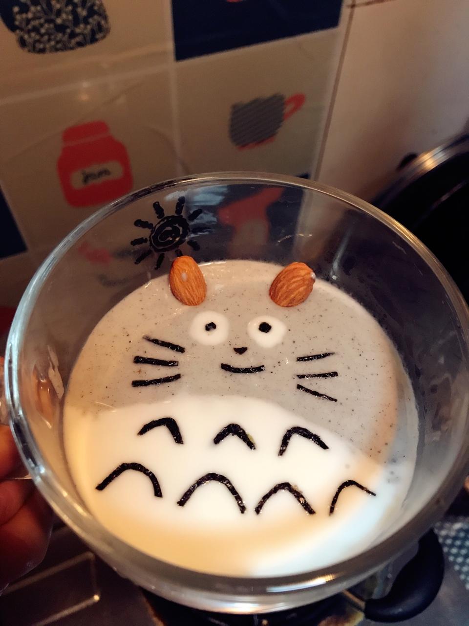 酸奶拉花～龙猫