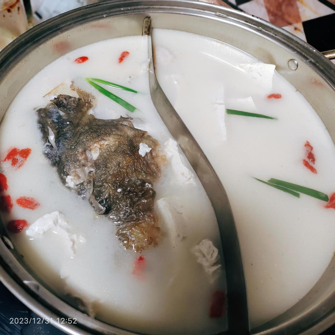 鱼头豆腐汤