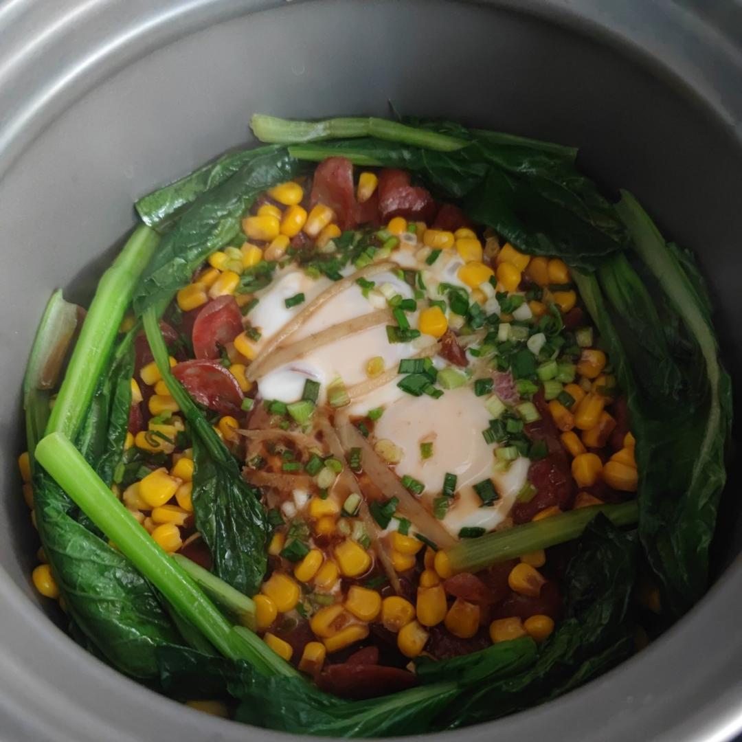 保姆级的「腊味煲仔饭2.0」加强版来了，地道老广味～