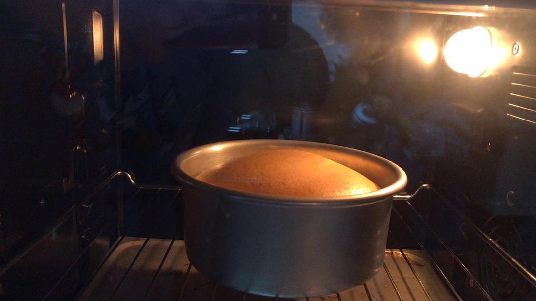 烤箱做蛋糕（戚风蛋糕的做法）