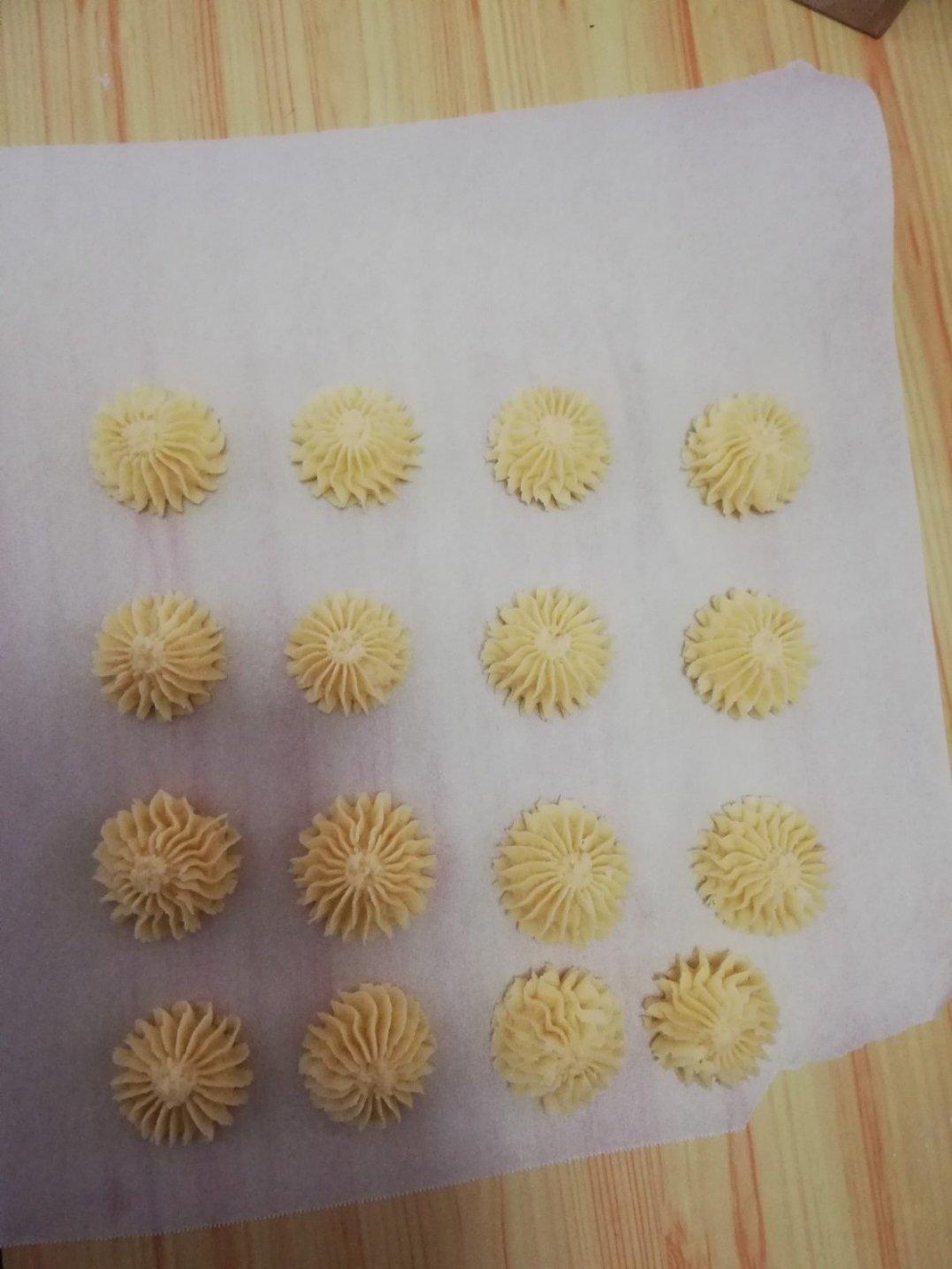 香酥掉渣的黄油曲奇饼干