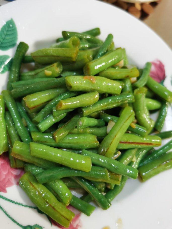 圆圆00123做的蒜炒豇豆长豆角