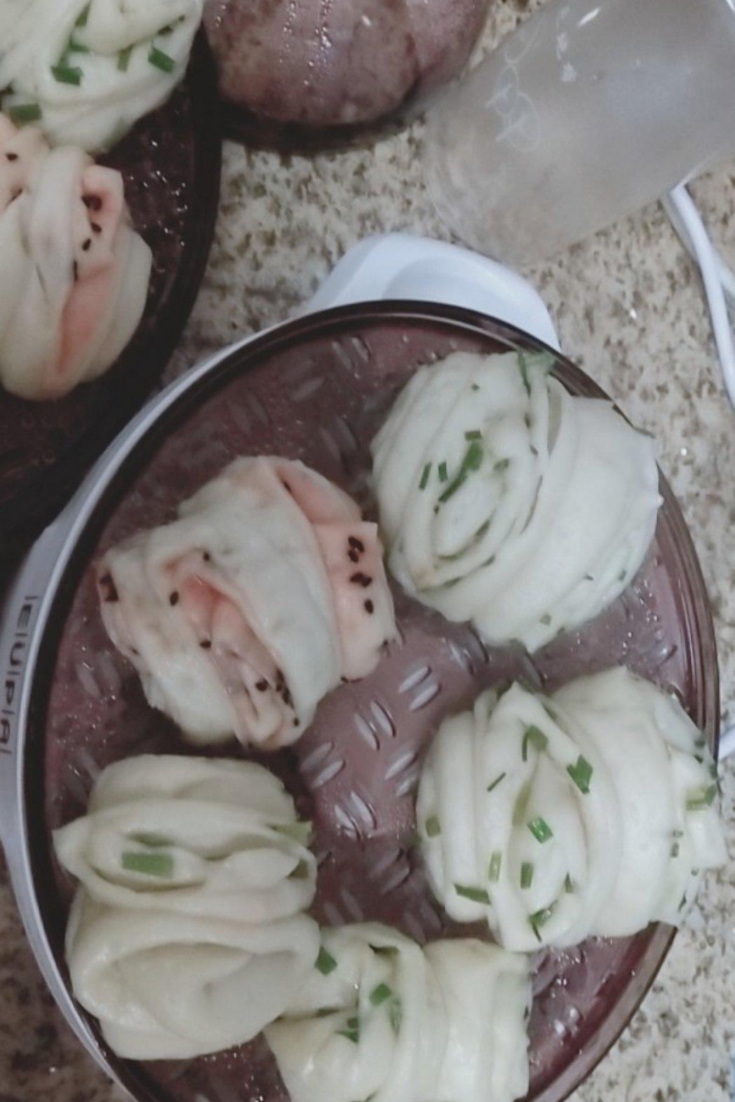 葱油花卷 Steamed Roll