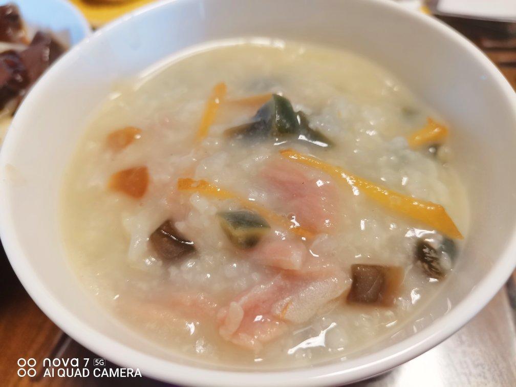 皮蛋瘦肉粥 Pidan & Pork Rice Soup