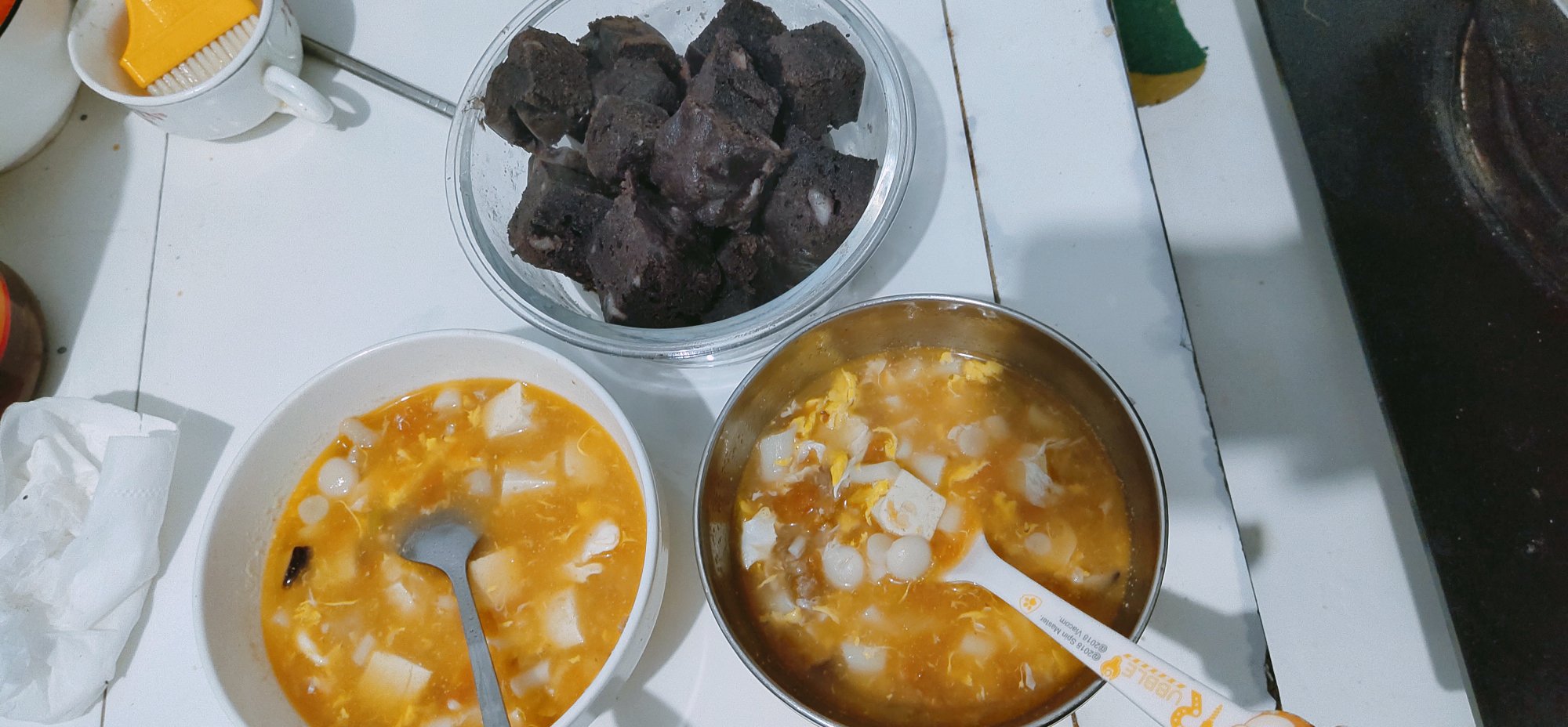 海鲜菇豆腐汤，超简单，晚上喝一碗暖暖的🍲