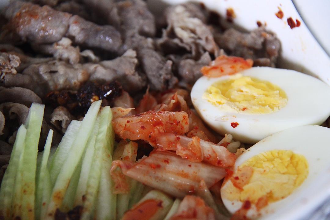 肥牛拌冷面的做法