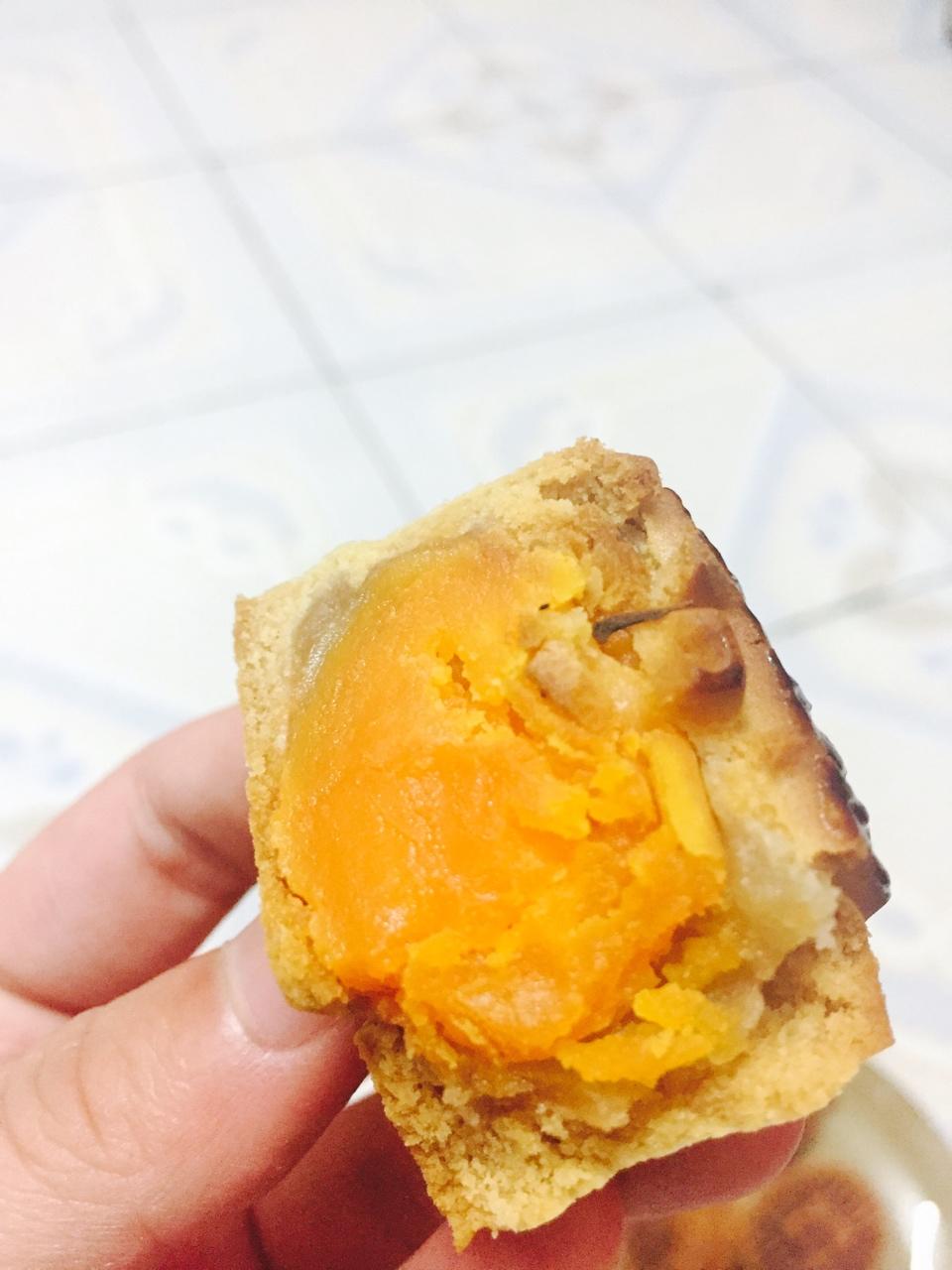 广式莲蓉（豆沙）蛋黄月饼（超详细步骤）