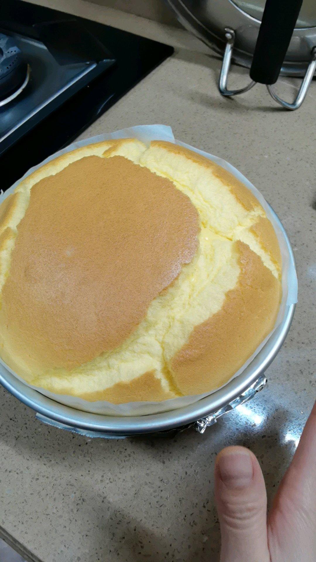 堪比柯基屁股
爆浆芝士🧀古早蛋糕