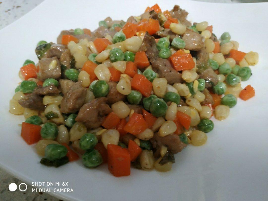 小朋友都喜欢的葱香蔬菜嫩爆牛肉粒