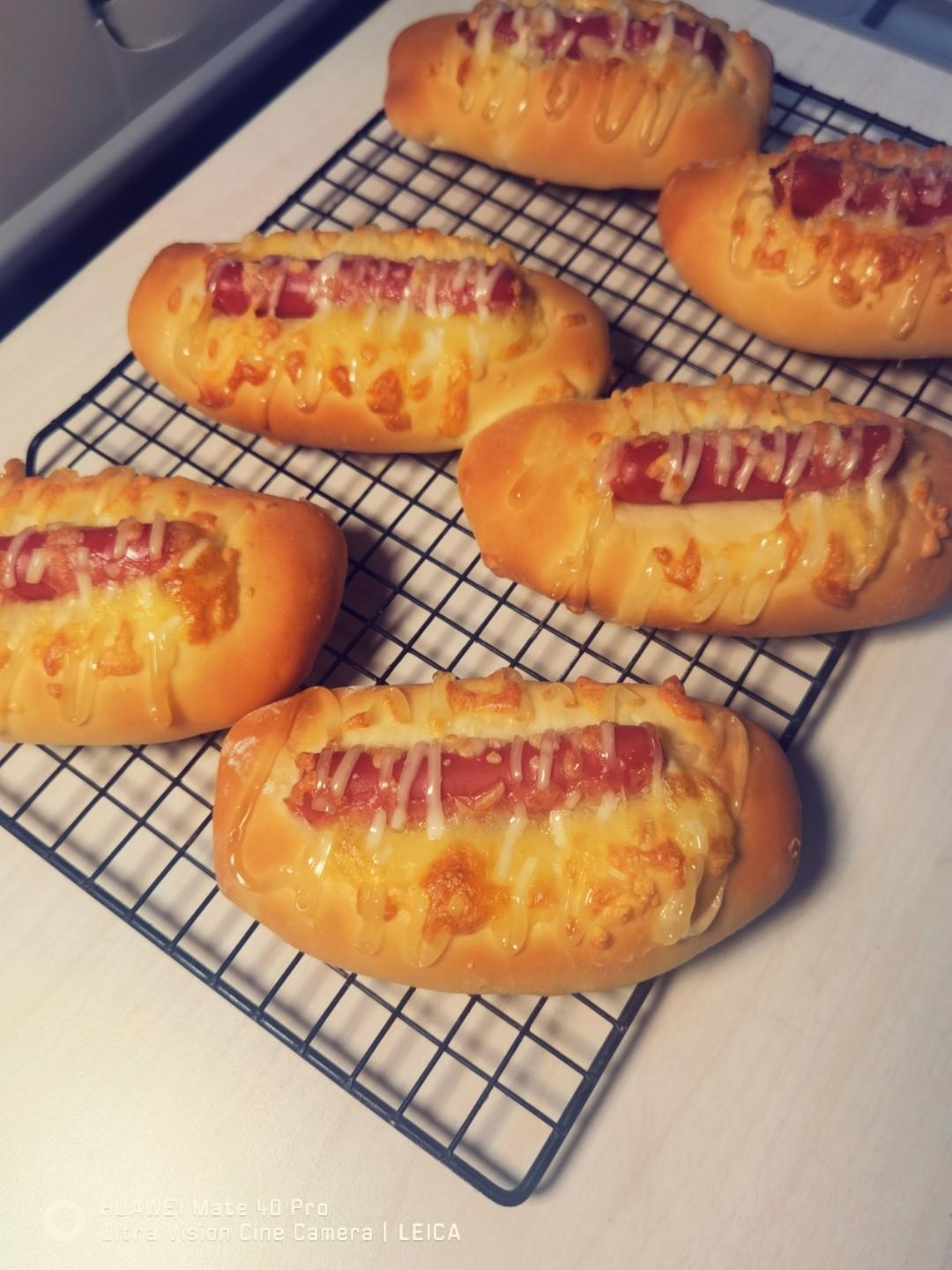 软fufu的经典肉松肠仔包