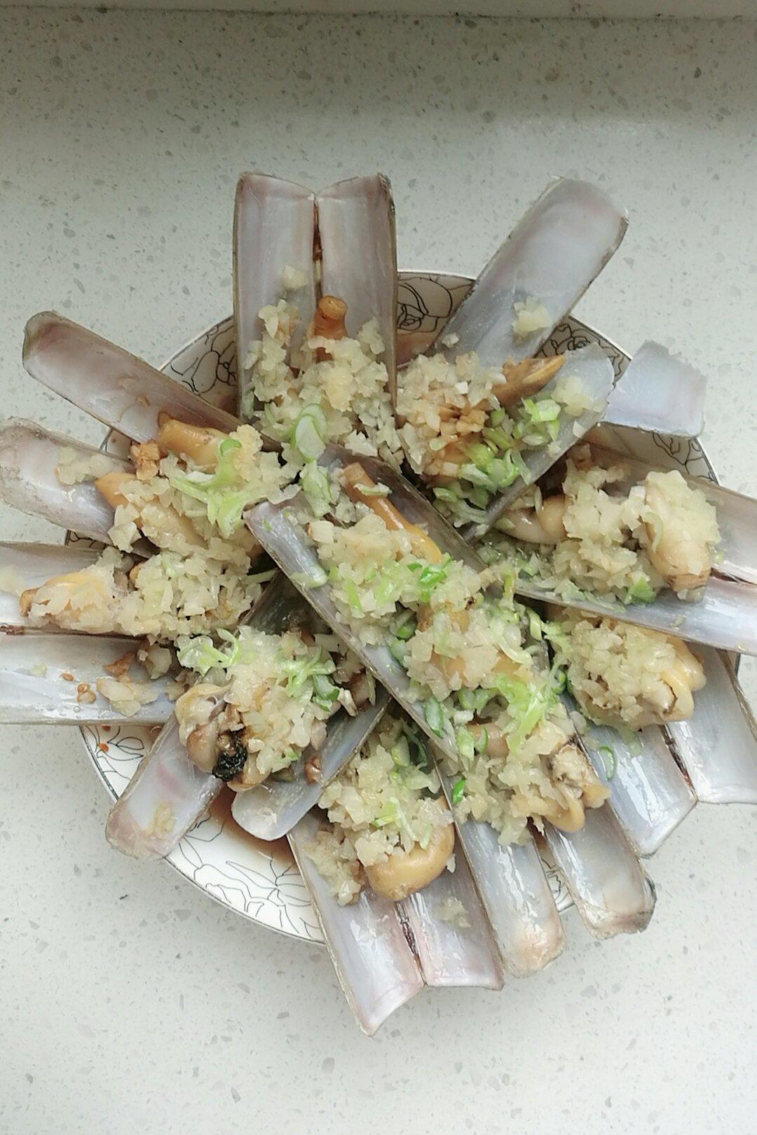 蒜蓉蒸竹蛏