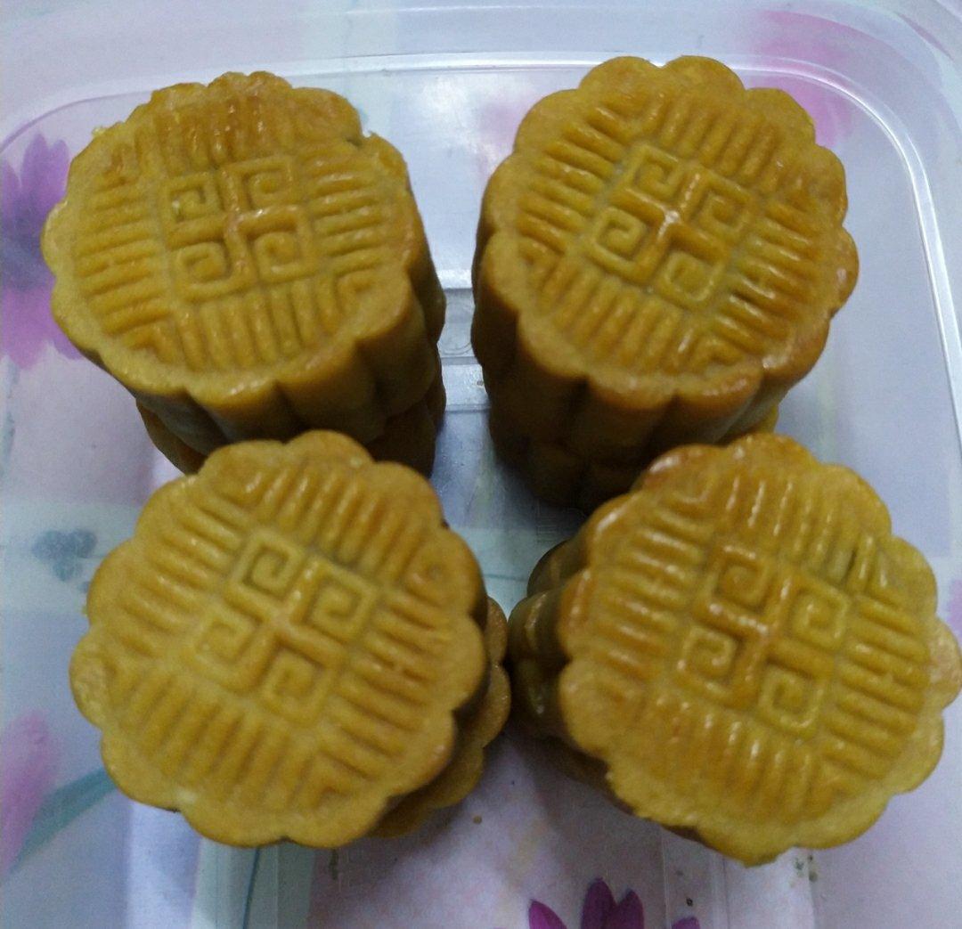 咸五仁月饼