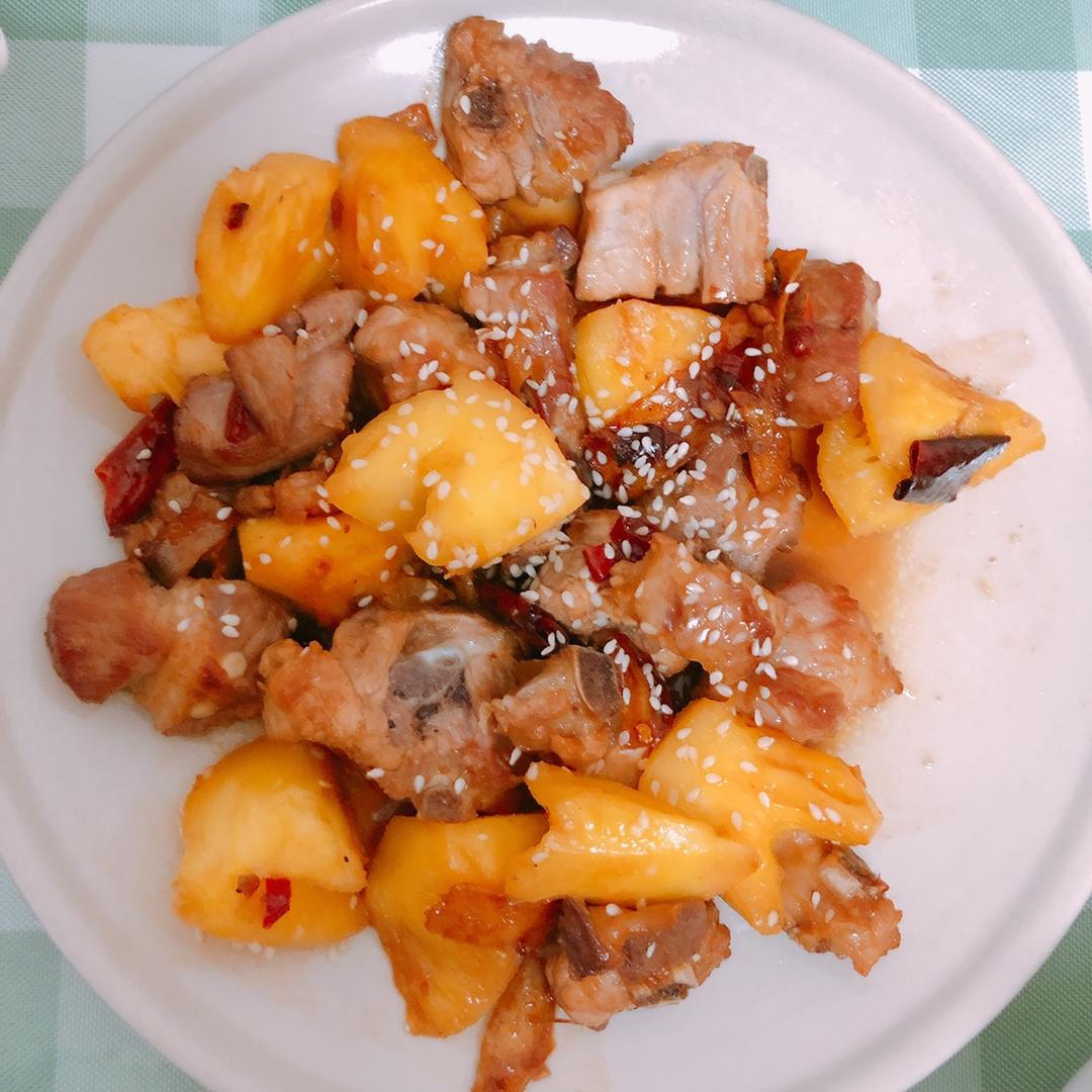 菠萝炒排骨
