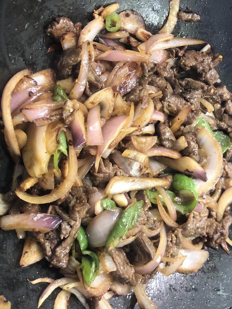 洋葱炒牛肉
