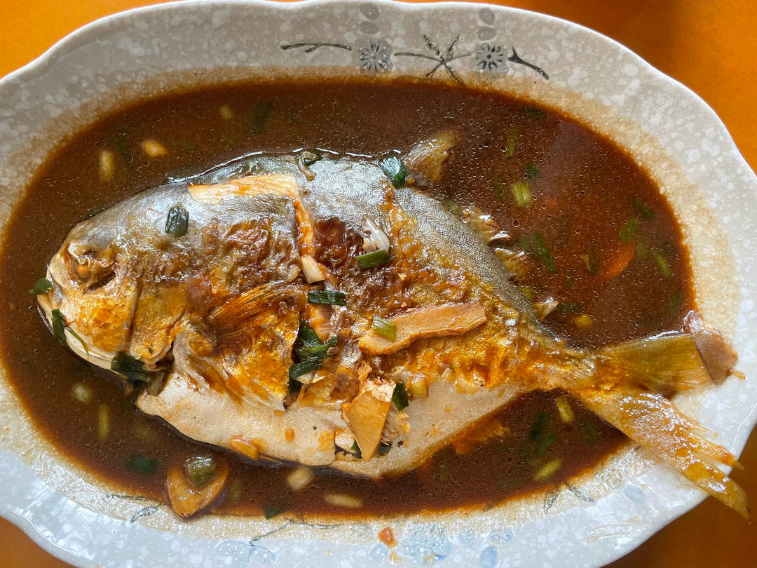 【家常菜】上海红烧鲳鱼