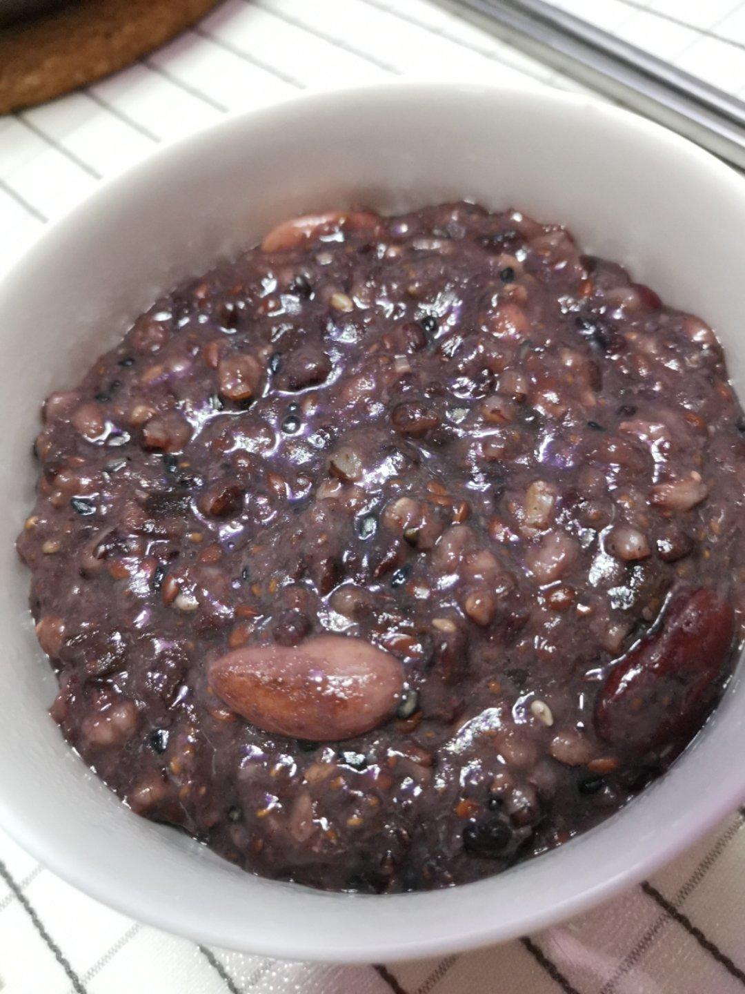 豆浆杂粮粥（别名：回归正轨粥）丨健康·三餐