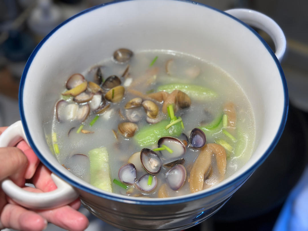 鲜爆炸的黄蚬子丝瓜汤🥣