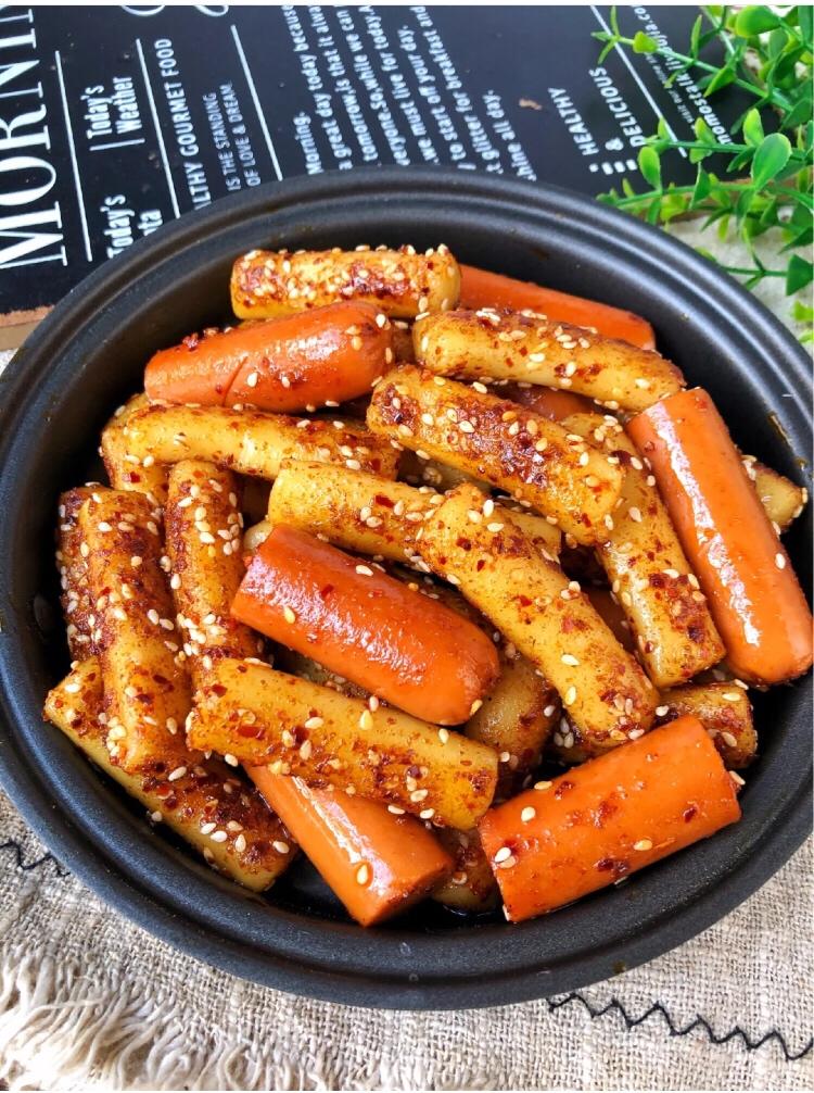 免油炸❗️比烧烤还要好吃的孜然火腿年糕‼️的做法