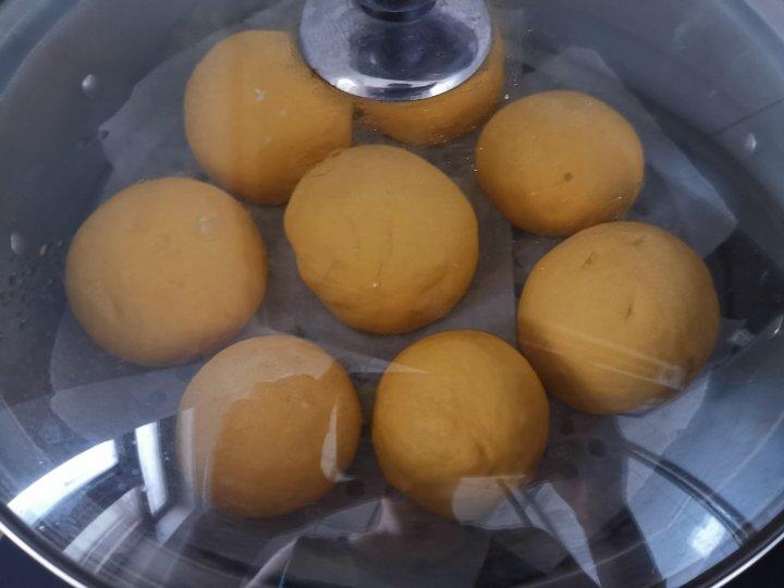 新手也可以--详解如何做出人见人爱、金黄的南瓜馒头